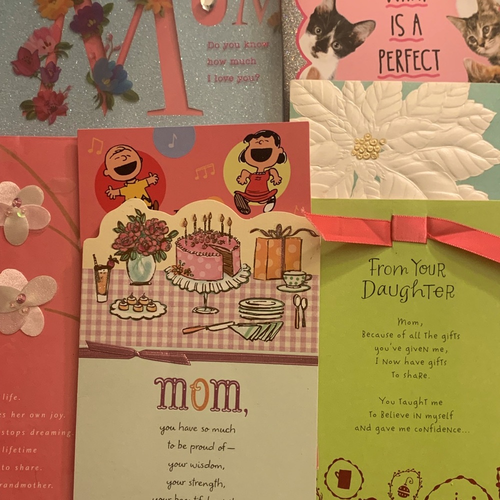 Assorted greeting cards : Mother’s Day and 2 Christmas card with envelopes